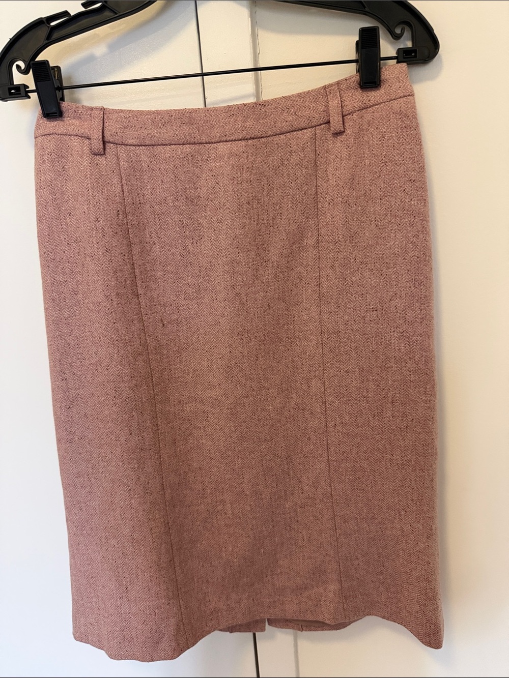 H & M Wool Blend Herringbone Dusty Rose Tweed Aline Skirt. Size 8.